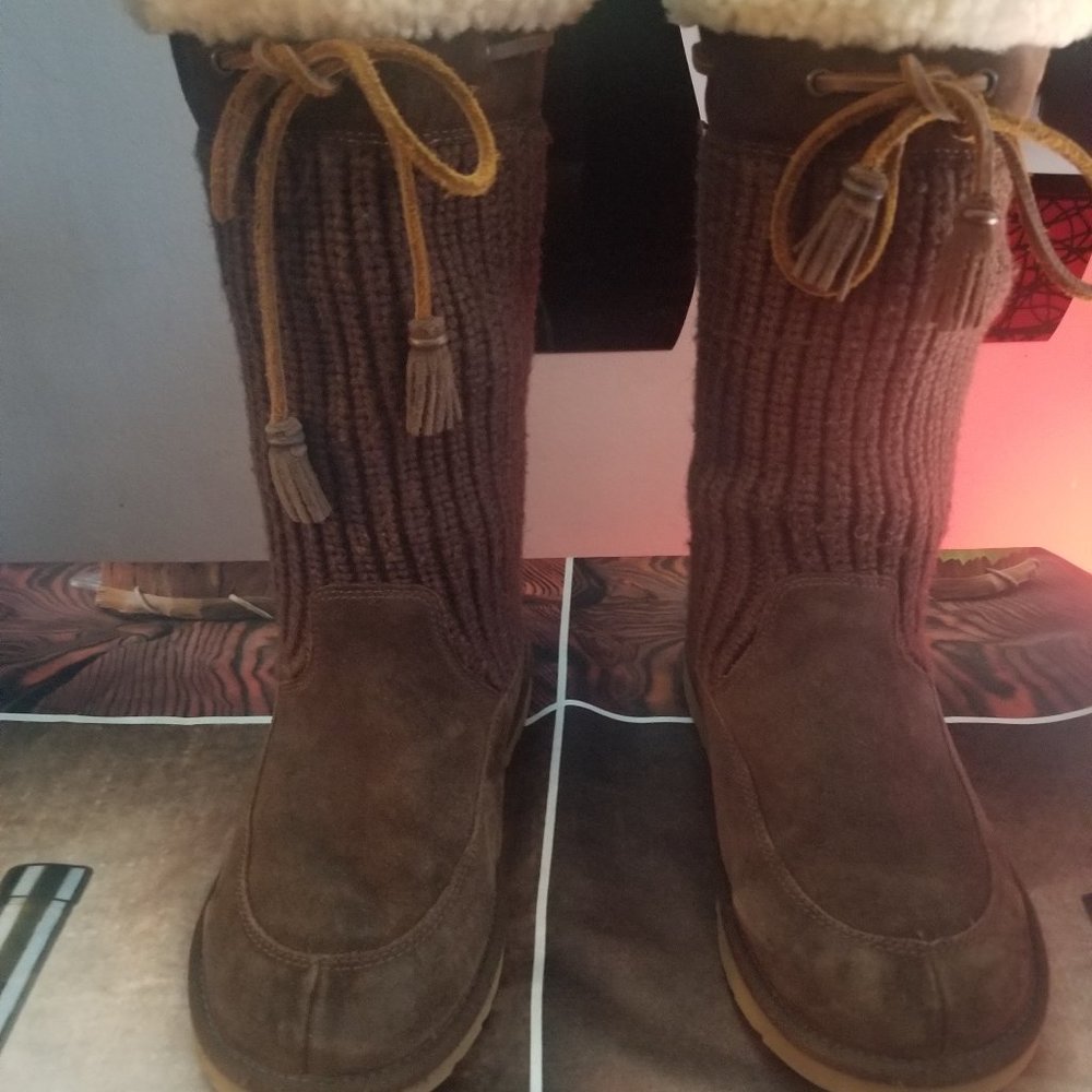 Kids UGG Australian 5921 Classic suede leather knit Sweater Boots Size 4 - Picture 5 of 5